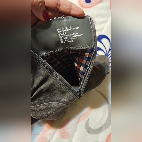 White Mountain boots size 6.5 - Picture 11 of 11